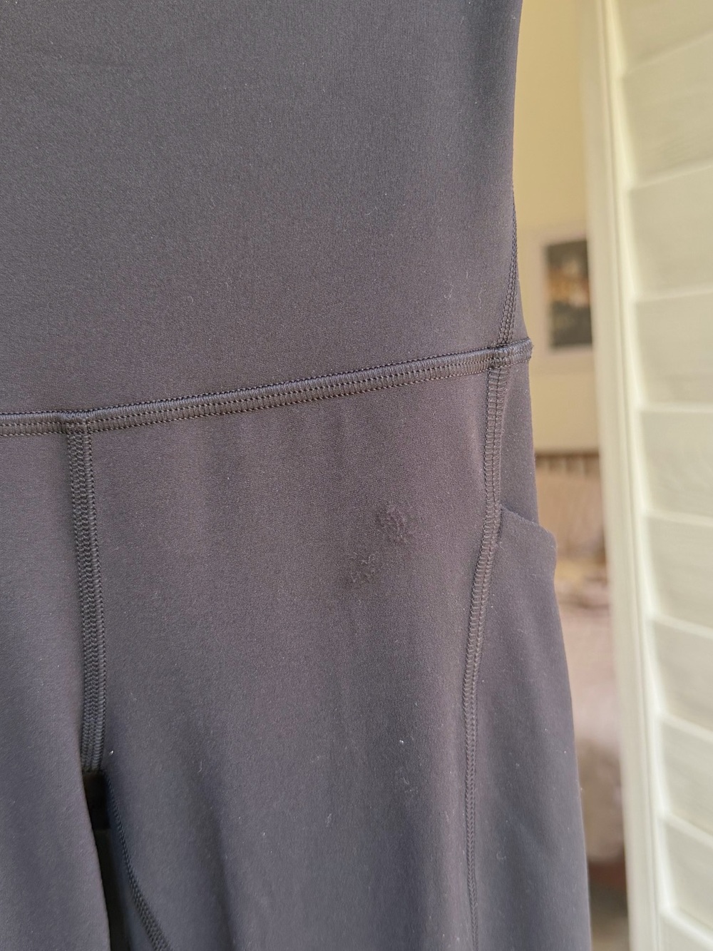 Lululemon Aligns w/ Pockets in Black - Picture 14 of 16